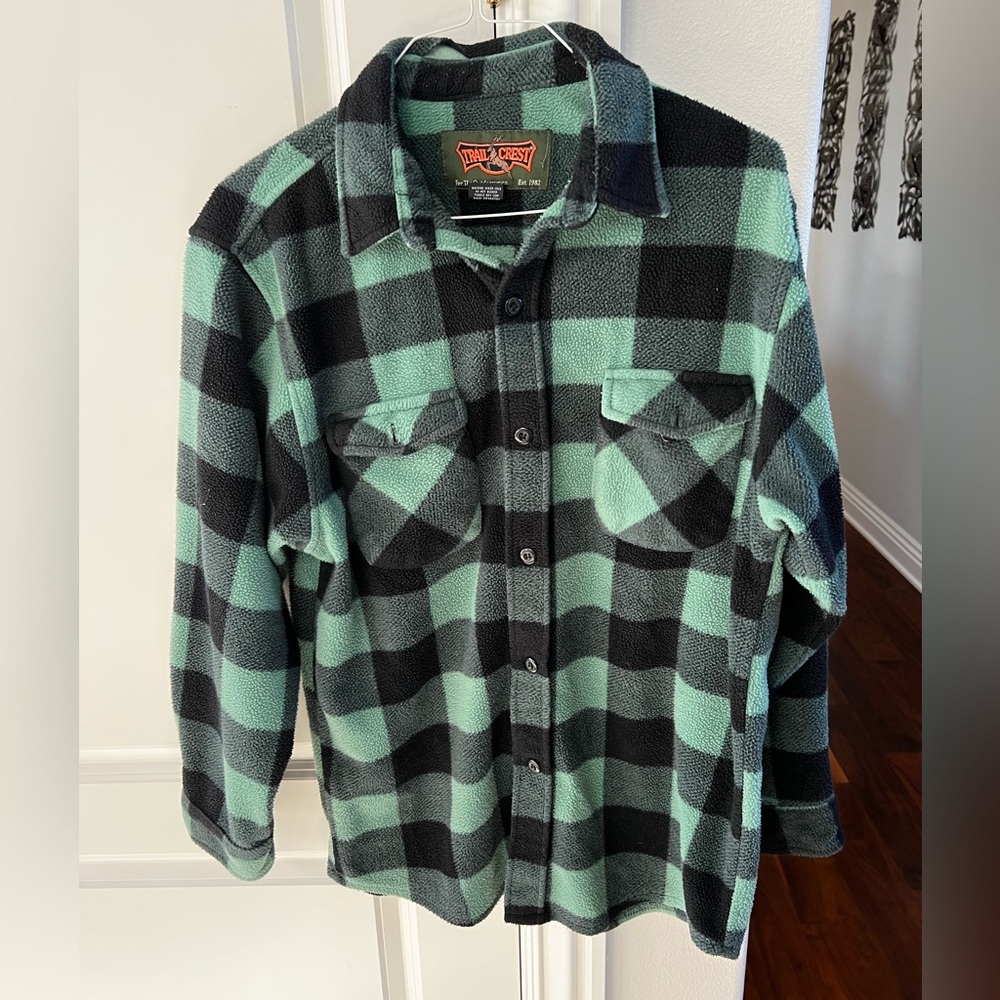 CLEARANCE Men’s Medium Plaid Green & Black Fleece Button Down Shirt